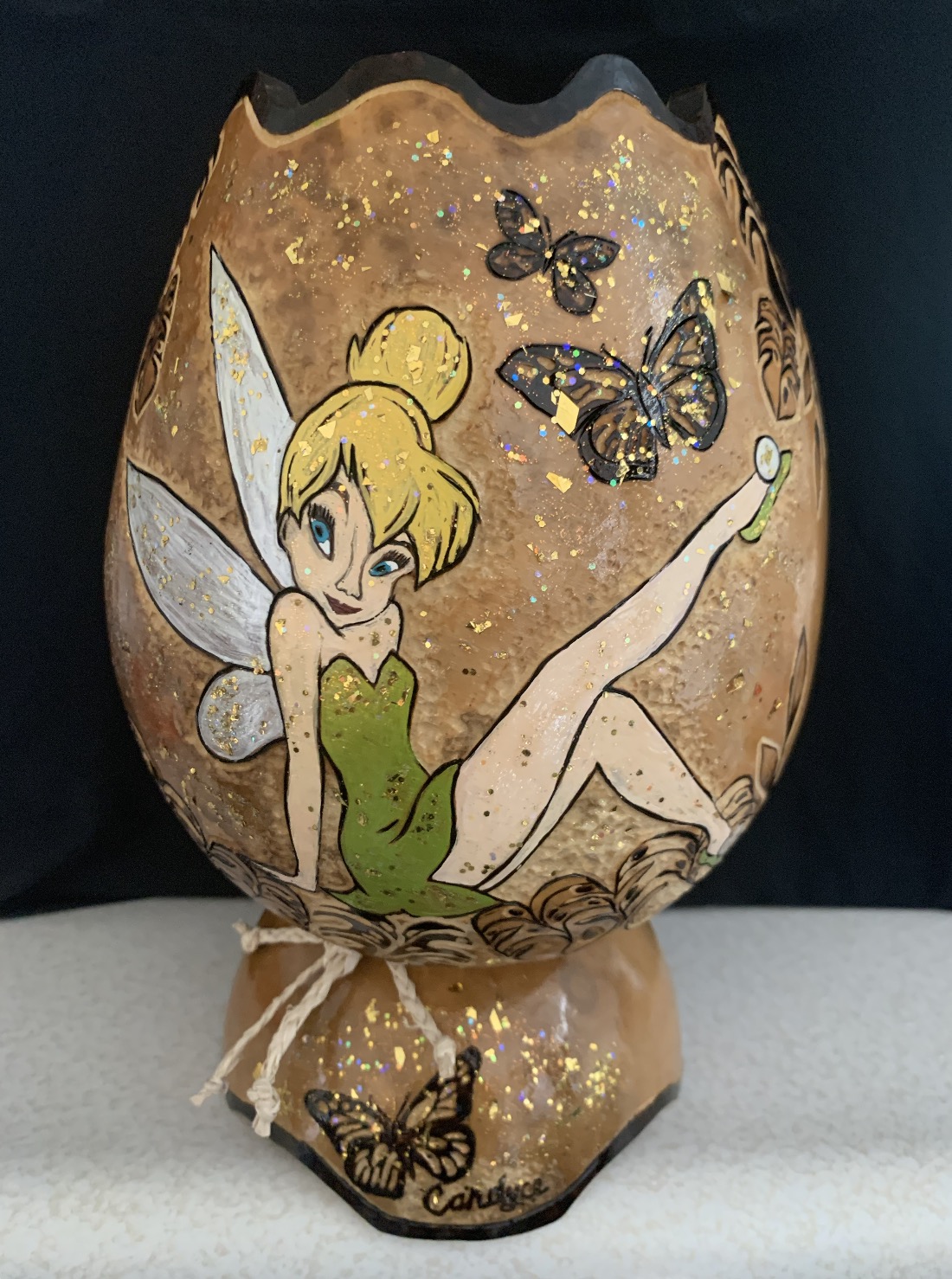 Small ornament gourd with hand-painted Hawaiian motif