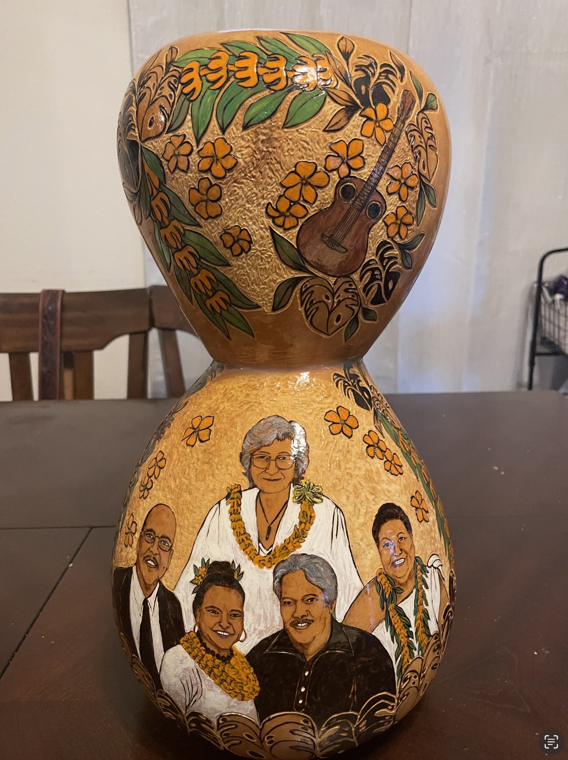 Extra-large memorial commission ipuheke